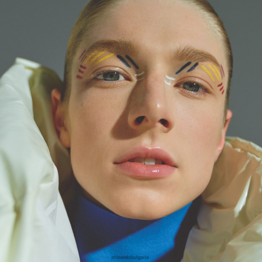 грим Shiseido кристален гелгланц DJ08T4133