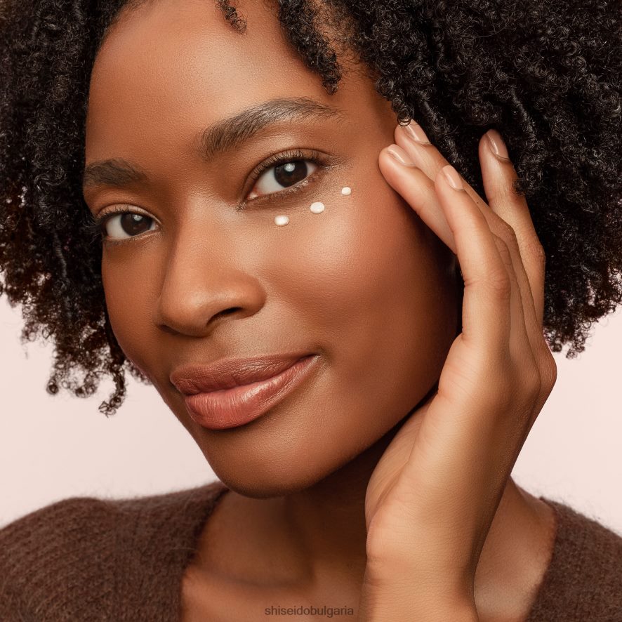 грижа за кожата Shiseido околоочен крем за изглаждане на бръчки DJ08T446