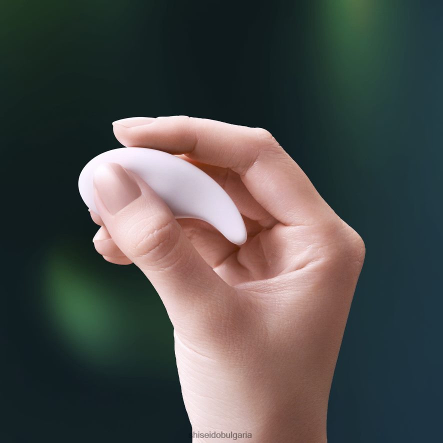 грижа за кожата Shiseido легендарният крем за очи enmei ultimate brilliance DJ08T445