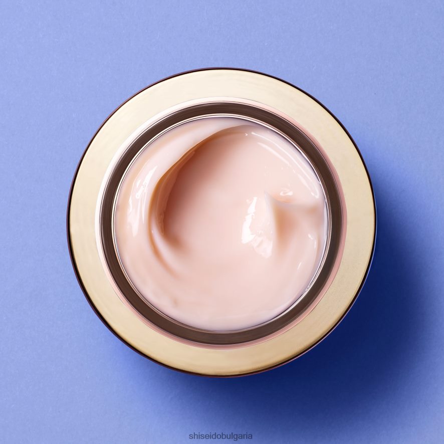грижа за кожата Shiseido повдигащ и стягащ крем DJ08T424
