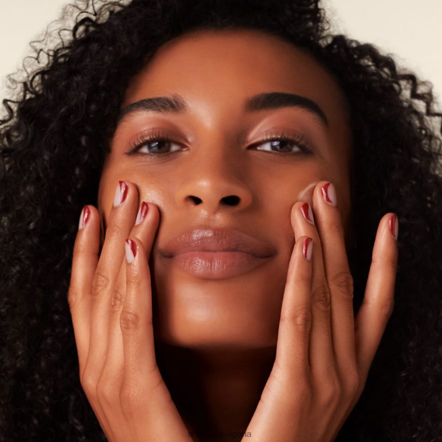 грижа за кожата Shiseido перфектно почистващо масло DJ08T443